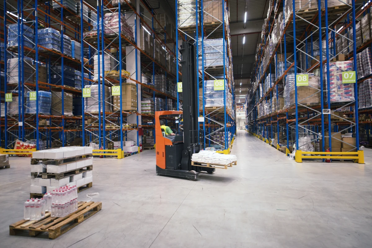 Notranja logistika in paletizirano blago v skladišču